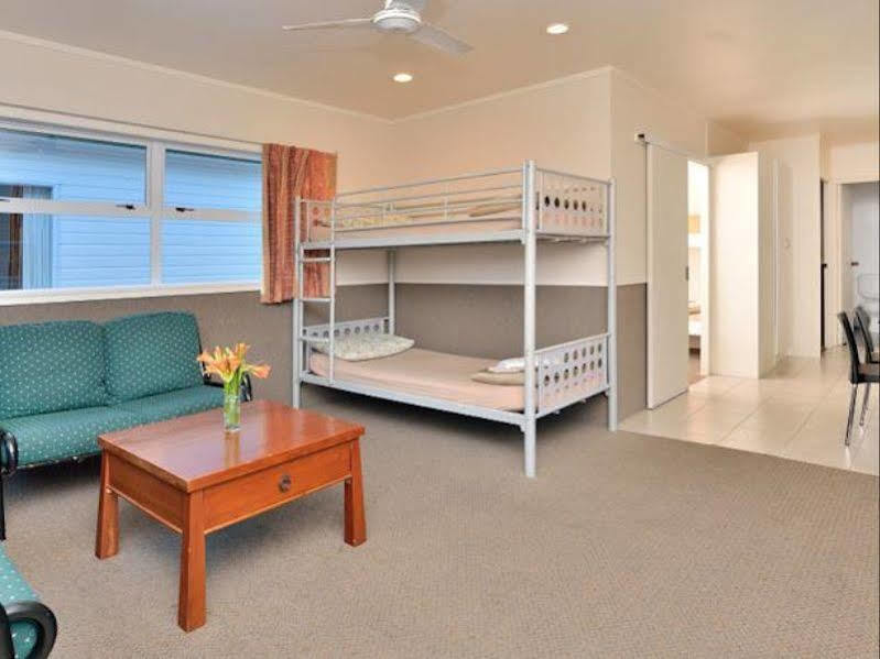 Auckland Northshore Motels & Holiday Park Екстериор снимка